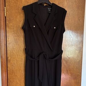 Chic Black Sleeveless Jumpsuit
